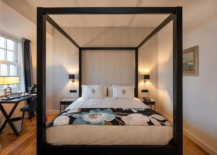 Отель Dona Maria Фигейра-да-Фош